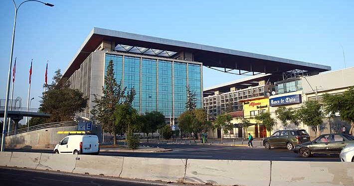Fiscales realizan inédita paralización en rechazo a reajuste del sector público