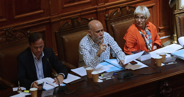 Senadores proponen modificar itinerario constitucional