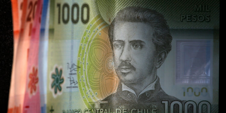 Comisión de Hacienda aprobó en general el proyecto del reajuste salarial del sector público
