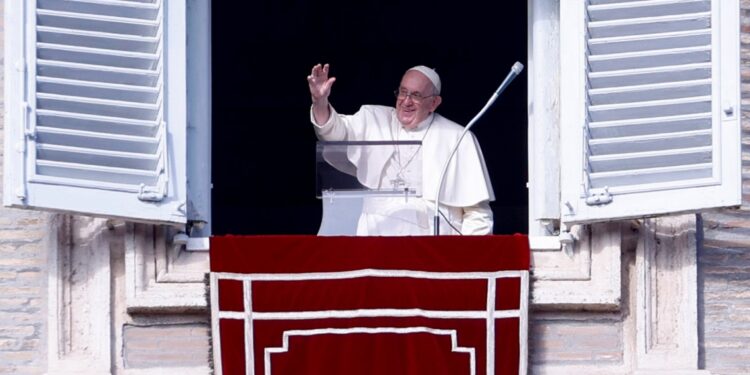 El papa dijo que ya ha firmado su renuncia en caso de impedimento médico