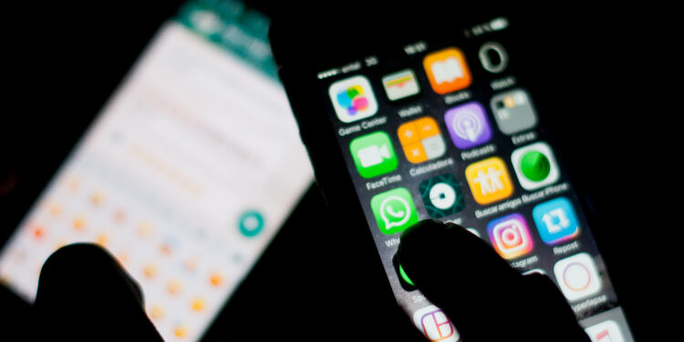 Audios y mensajes de WhatsApp servirán en casos de acoso laboral y sexual