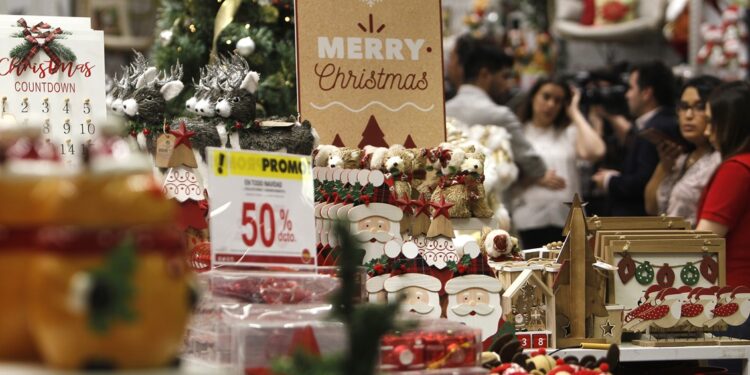 Ni el Viejo Pascuero hizo el milagro: Ventas del comercio no repuntaron en diciembre