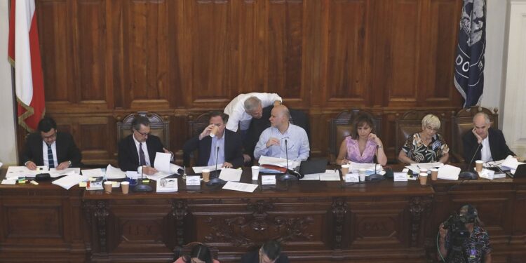 Sala del Senado aprobó en particular reforma para nuevo proceso constituyente