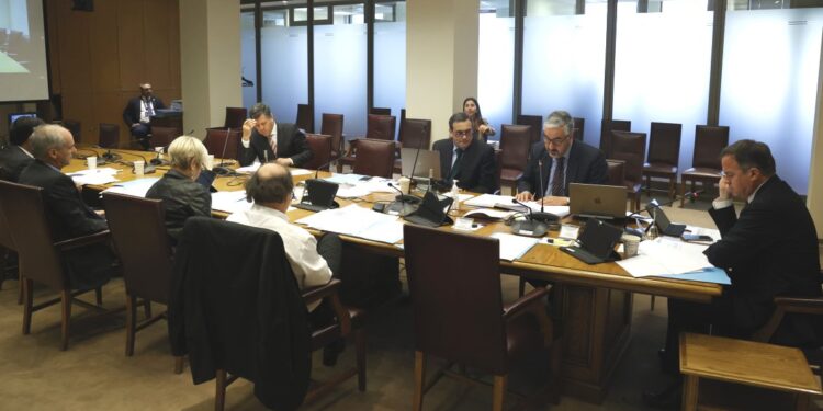 Senado inicia este lunes la discusión por nuevo proceso constituyente