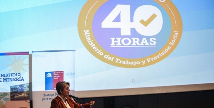 Comisión de Trabajo aprueba indicaciones al proyecto de 40 horas