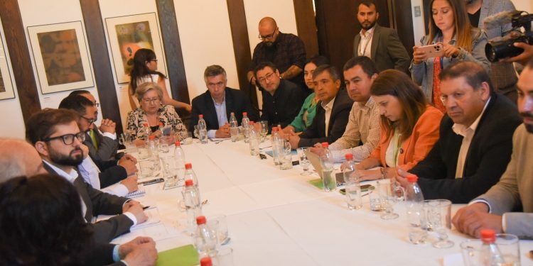 Presidente Boric instruye concretar conectividad entre La Unión y Corral