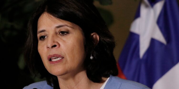 Marcela Ríos sale del Ministerio de Justicia tras diversas polémicas