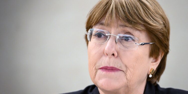 Bachelet analiza ser candidata a consejera constitucional pero pide lista única oficialista