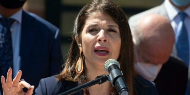 Este miércoles se resolverá la AC contra la ex ministra de justicia Marcela Ríos