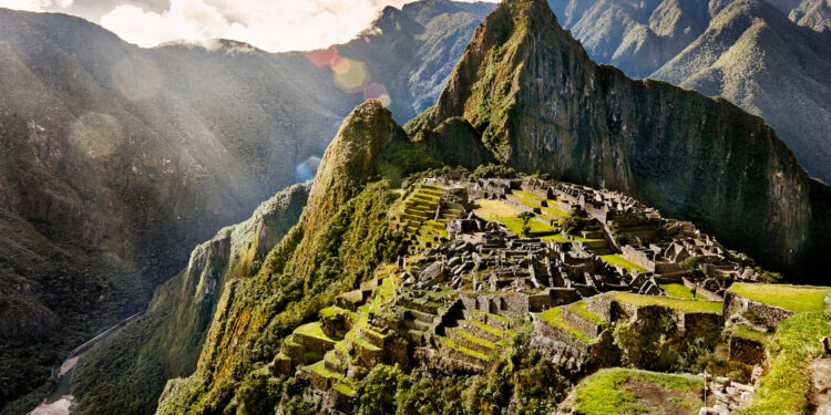 Perú: Grupo de chilenos quedó atrapado en Machu Picchu tras cierre