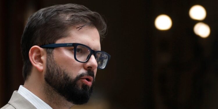 Encuesta CEP: Desaprobación al Gobierno subió de 49 a 61%