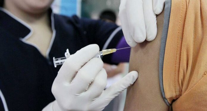 Minsal amplía población objetivo para vacunación bivalente