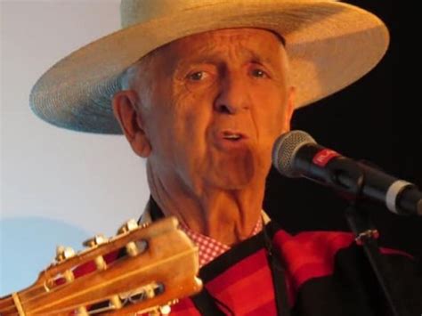 A los 88 años, fallece Benjamín Mackenna, exlíder de los Huasos Quincheros