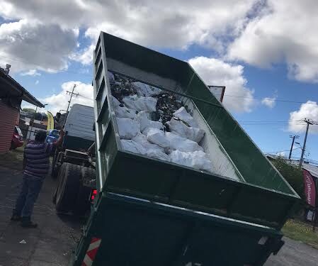 Municipalidad de Puyehue recicló 2.500 kilos de vidrio en plan comunitario