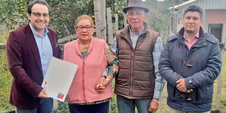 Bienes Nacionales entregó primeros títulos de dominio del año en San Pablo y Puyehue