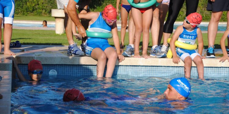 Abren inscripciones gratuitas para participar en triatlón infantil en Osorno
