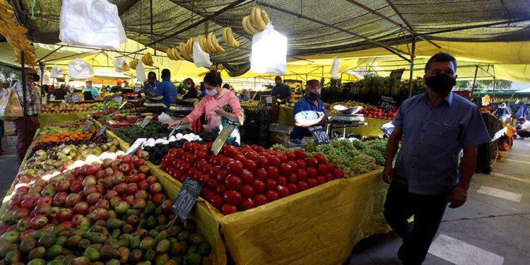 Mercado sube proyección de inflación para 2023 tras sorpresa de enero