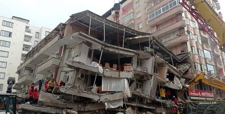 Terremoto 7,8 en Turquía y Siria deja más de 1.000 muertes