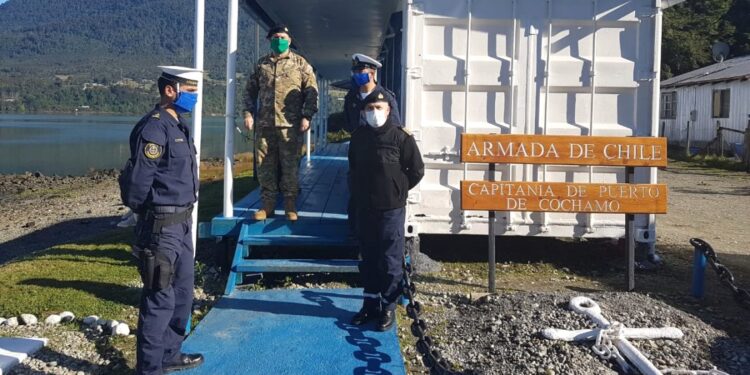 Asaltan Capitanía de Puerto en Cochamó y roban armamento y munición