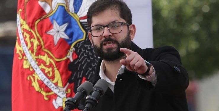 Cadem: Un 67% de encuestados desaprueba gestión de Boric