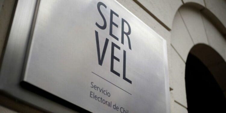 Rechazan 3 candidaturas al Consejo Constitucional