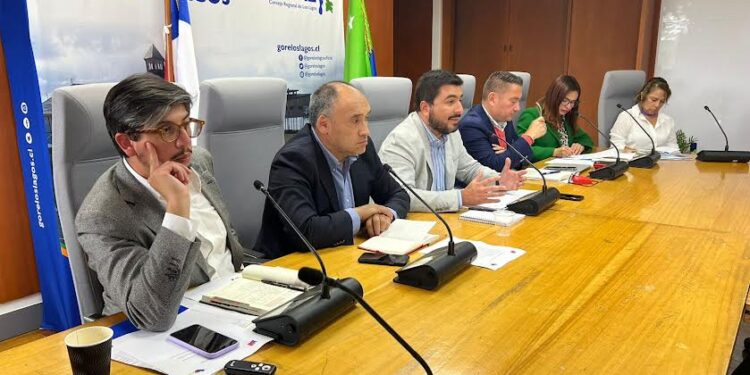 Instalan Mesa Tripartita para avanzar en protección laboral de buzos en la región