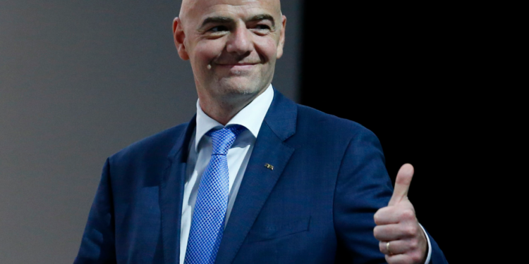Al mando hasta 2027: Gianni Infantino es reelegido como presidente de la FIFA