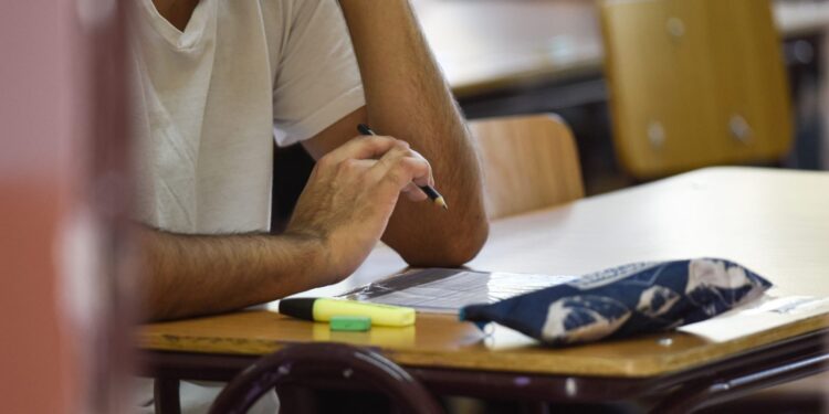PAES: 57% de estudiantes de colegios particulares superaron los 695 puntos