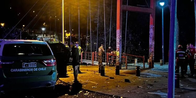 Rescatan con vida a hombre que cayó al río Rahue en Osorno