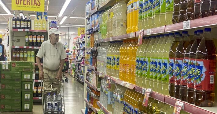 Inflación en Argentina rompió la barrera del 100% interanual