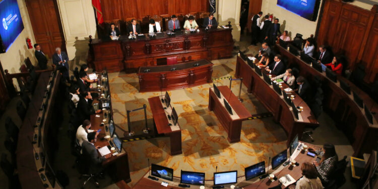 Fiscalía y Corte Suprema propusieron mejoras a su organización ante la Comisión Experta