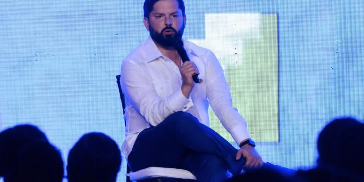 Presidente Boric rechaza idea de moneda única para la región