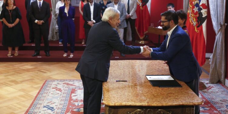 Presidente Boric realizó amplio cambio de gabinete para iniciar su segundo año de Gobierno
