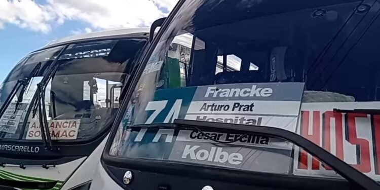 Microbuses líneas 7 de Osorno se reunieron por posible suspensión del servicio