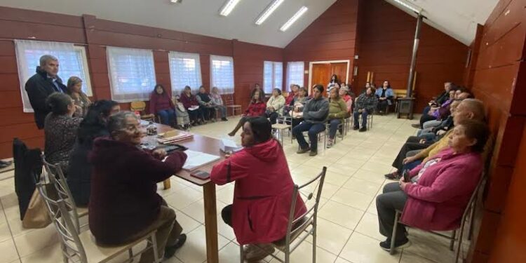 Vecinos de Lago Rupanco en Ovejería valoran reunión con ejecutivos de Saesa&nbsp;
