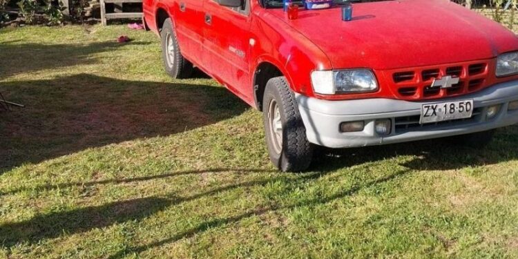 En Osorno, detienen a tres personas por robo de camioneta en Puerto Montt