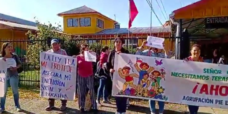 Osorno: Apoderados de Escuela España acusan problemas de infraestructura
