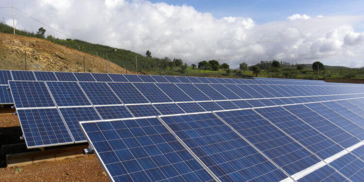Implementarán sistema de energía fotovoltaica en San Juan de la Costa