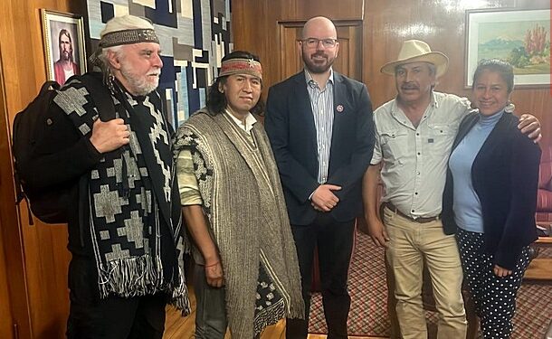 Osorno: Ministro Jackson se reunió con pescadores de San Juan de la Costa