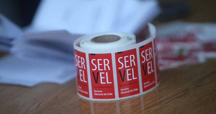 Servel publica nómina definitiva de vocales de mesa para el 7 de mayo