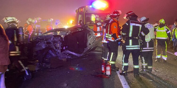 Nueve vehículos y un bus se vieron afectados en accidente cerca de cruce La Laja