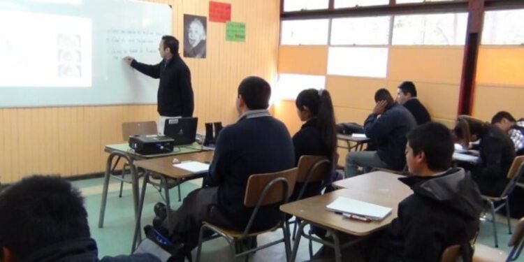 Seremi de Educación abordó incentivo al retiro de profesores en Osorno
