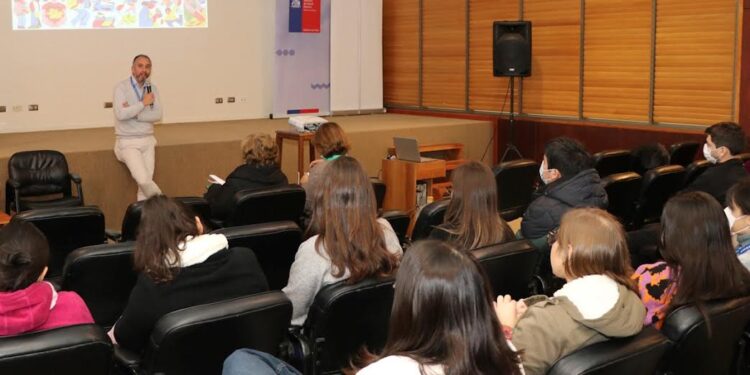 Servicio de Salud Osorno realiza jornada de inducción a médicos