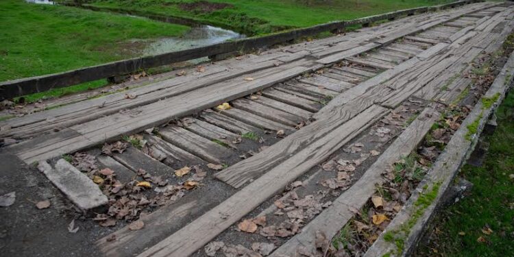 Firman convenio para reparar puente San Francisco en Osorno 