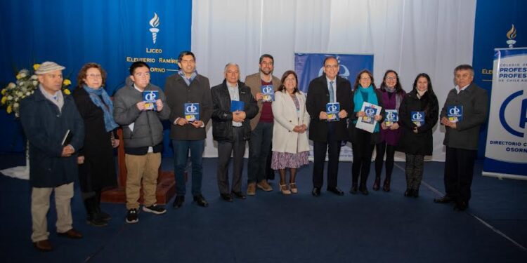 Más de mil 500 profesores de colegios municipales participaron de capacitación docente
