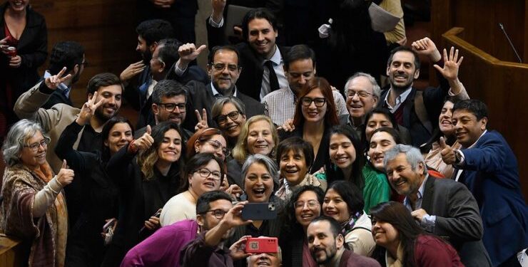 Cámara aprueba el proyecto de reajuste del salario mínimo a $500 mil: Pasa al Senado