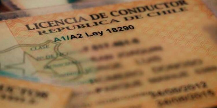 Cámara aprueba en general proyecto que extiende vigencia de licencias de conducir