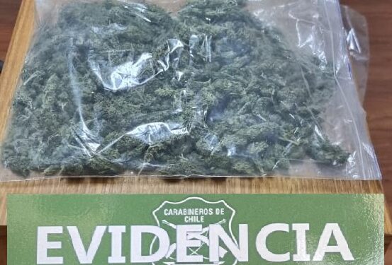 Osorno: Tras evadir control policial, detienen a sujeto por microtráfico de drogas