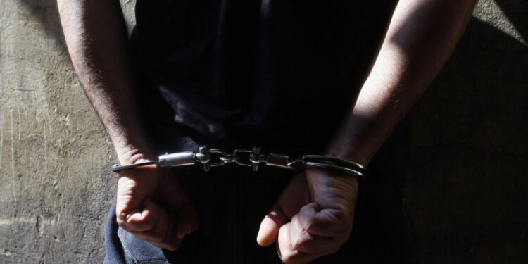 Osorno: Vocal de mesa fue detenido por acudir a local de votación en estado de ebriedad