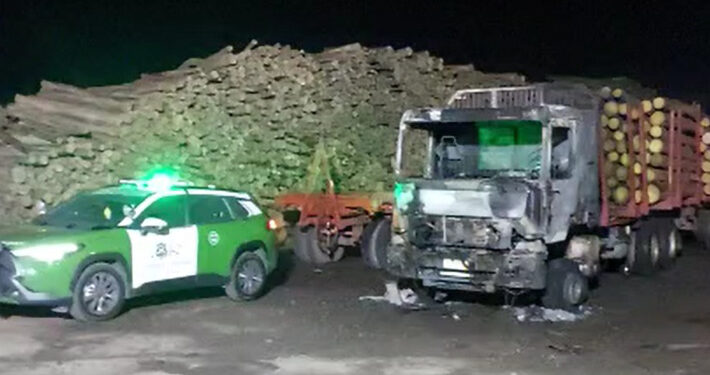 Continúa seguidilla de atentados en La Araucanía: Sujetos queman al menos cuatro camiones